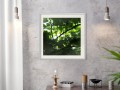 Plakat - Pod osłoną liści