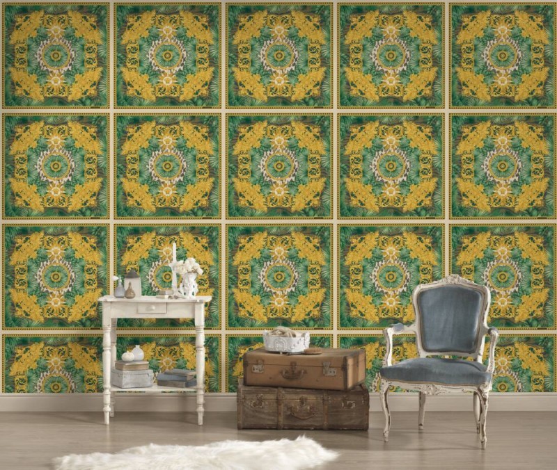 Kolorowa tapeta z motywem kwiatów i ornamentów Versace