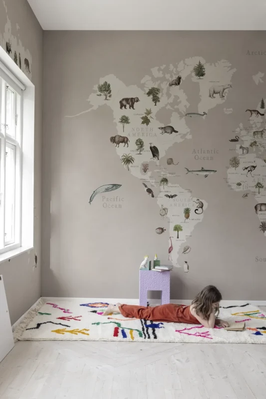 Fototapeta mapa świata zwierząt pudrowy róż