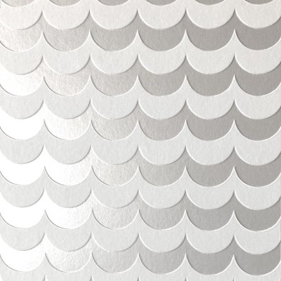 Biało-srebrna tapeta z geometrycznym wzorem