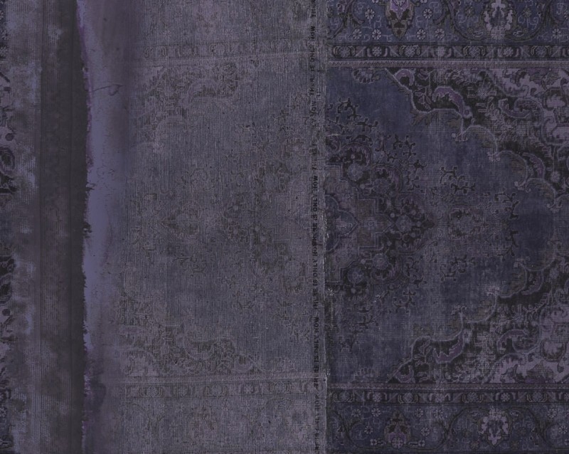 Fototapeta fioletowa w ornamenty na tle imitującym płótno