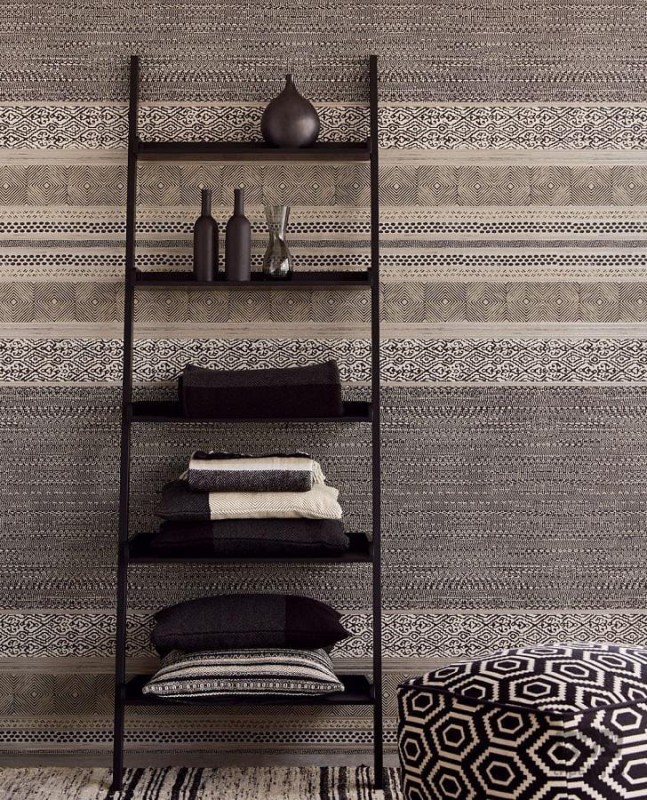 Tapeta w odcieniach taupe z ornamentami
