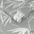 Tapeta w odcieniach szarości z motywem liści