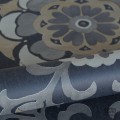 Czarna tapeta z ornamentami