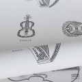 Biała tapeta z ilustracjami instrumentów