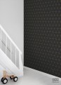 Czarna tapeta z linearnym złotym geometrycznym wzorem