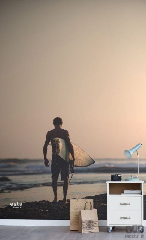Fototapeta na flizelinie surfer na plaży wieczorem mural