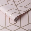 Różowa tapeta w złoty wzór geometryczny