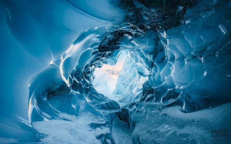 Fototapeta The Eye of the Glacier SHX9-085